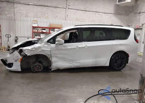 2020 Chrysler Pacifica Awd Launch Edition z USA, uszkodzony, nr VIN 2C4RC3BG3LR267802